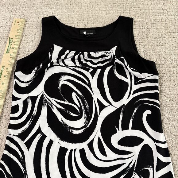 AB Studio Size 4 White and Black Swirl Shift Dress. 36” Length - Picture 3 of 12